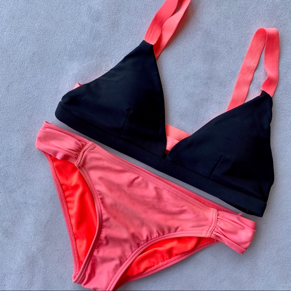 2/$25 Sporty Swim Separates Sz Small